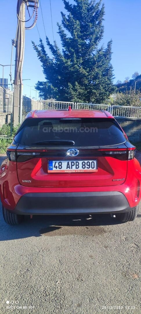Sahibinden Toyota Yaris Cross 1.5 Hybrid Flame X-Pack 2023 Model 2