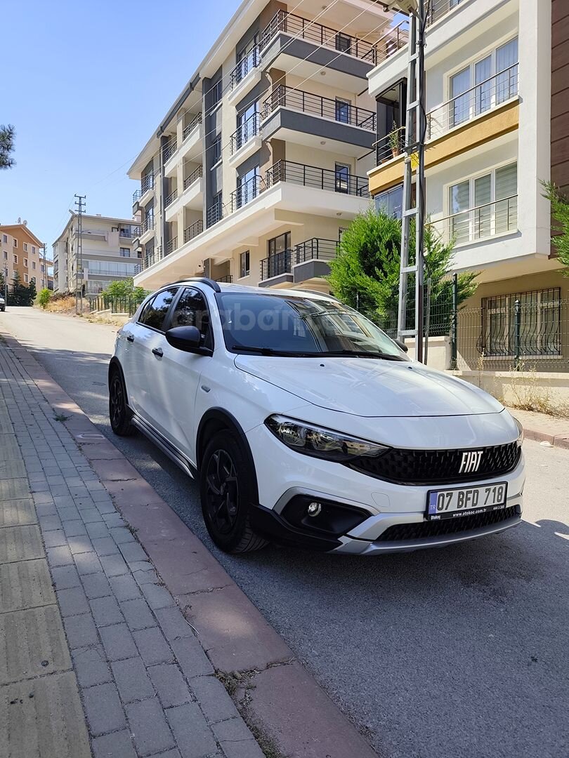 İlk Sahibinden Fiat Egea Cross 1.4 Fire Street 2023 Model 38000km 3