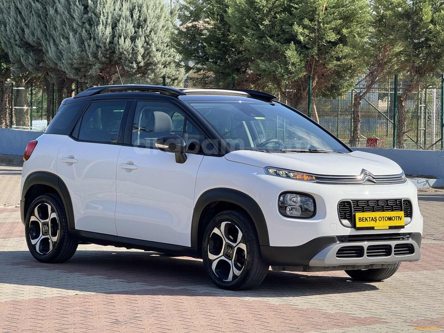 Galeriden Citroen C3 Aircross 1.2 PureTech Shine 2020 Model Çanakkale 63.000 km Beyaz 3