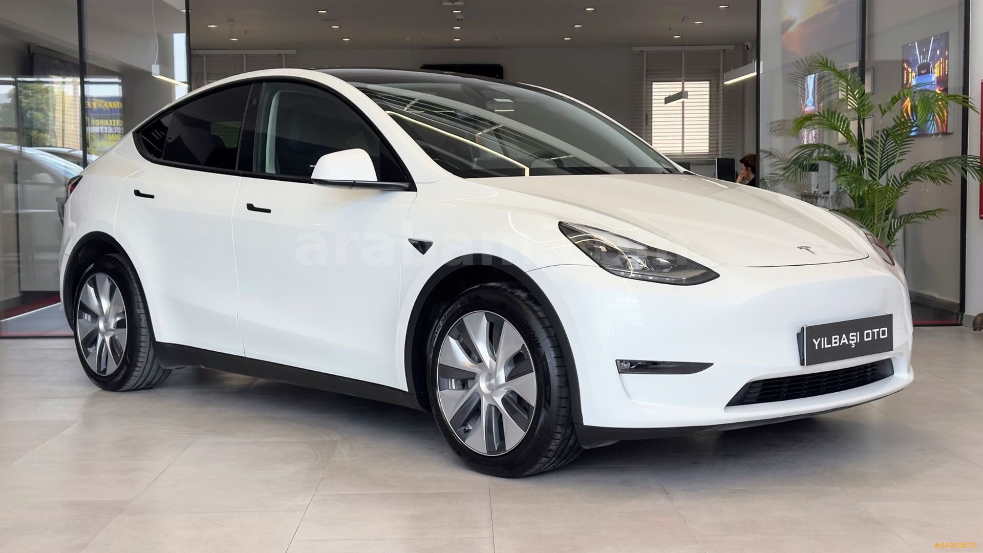 Galeriden Tesla Model Y Long Range AWD 2023 Model Bursa 47.829 km Beyaz 3