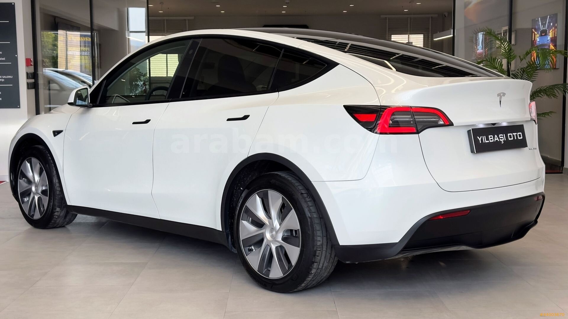 Galeriden Tesla Model Y Long Range AWD 2023 Model Bursa 47.829 km Beyaz 6
