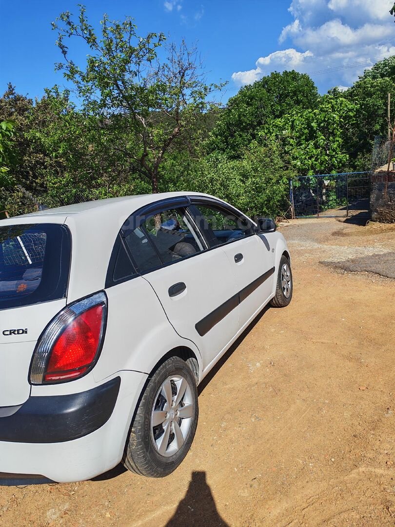 SAHİBİNDEN TÜM AĞIR BAKIMLARI YENİ KIA RIO 1.5 CRDi TREND 5