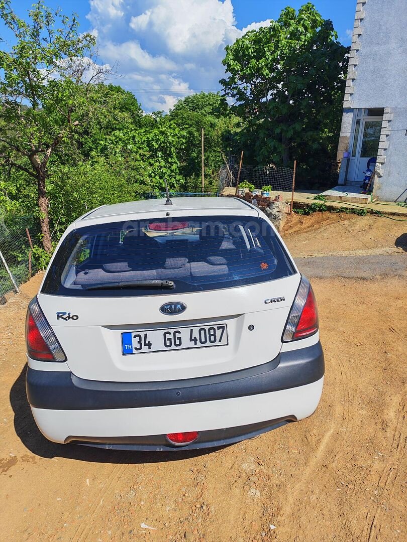 SAHİBİNDEN TÜM AĞIR BAKIMLARI YENİ KIA RIO 1.5 CRDi TREND 6