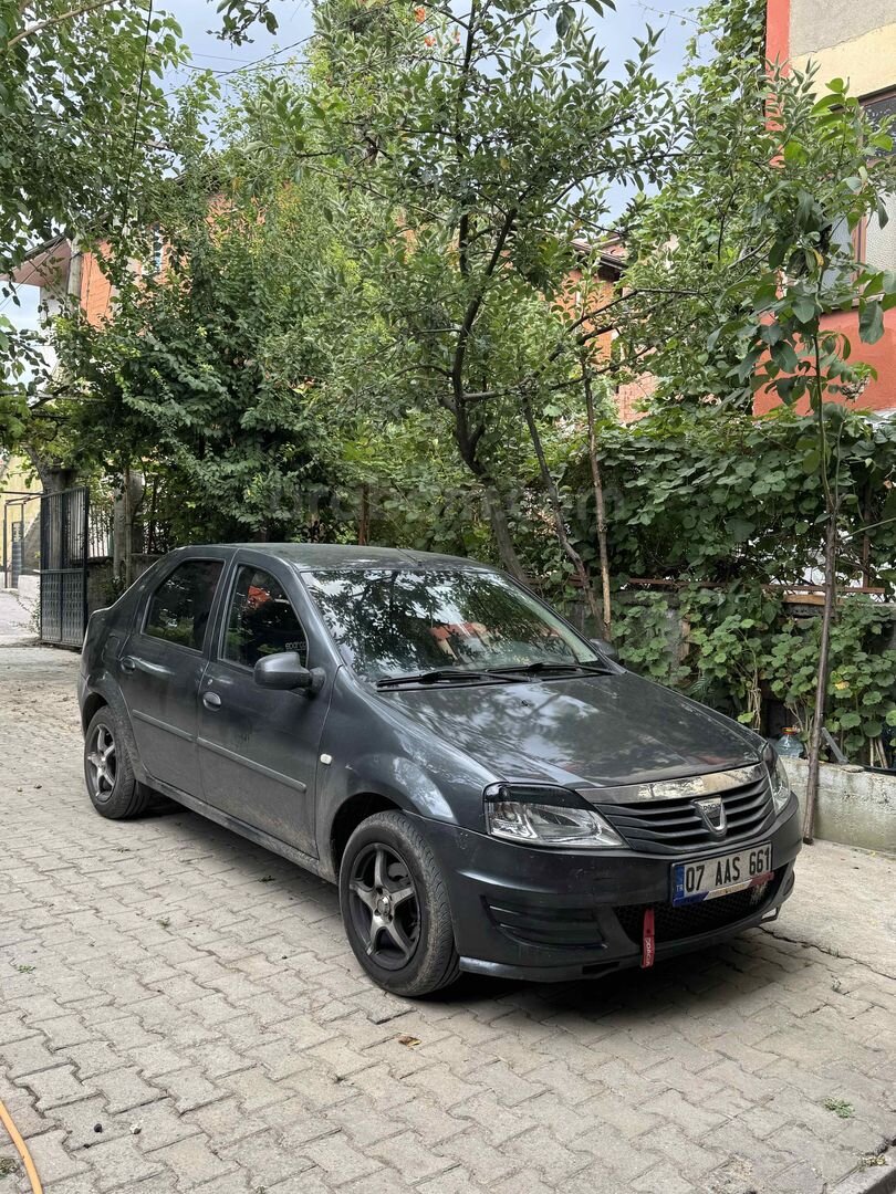 TAKASA AÇIKTIR Sahibinden Dacia Logan 1.5 dCi Ambiance 2012 Model 685.000 km Füme 4