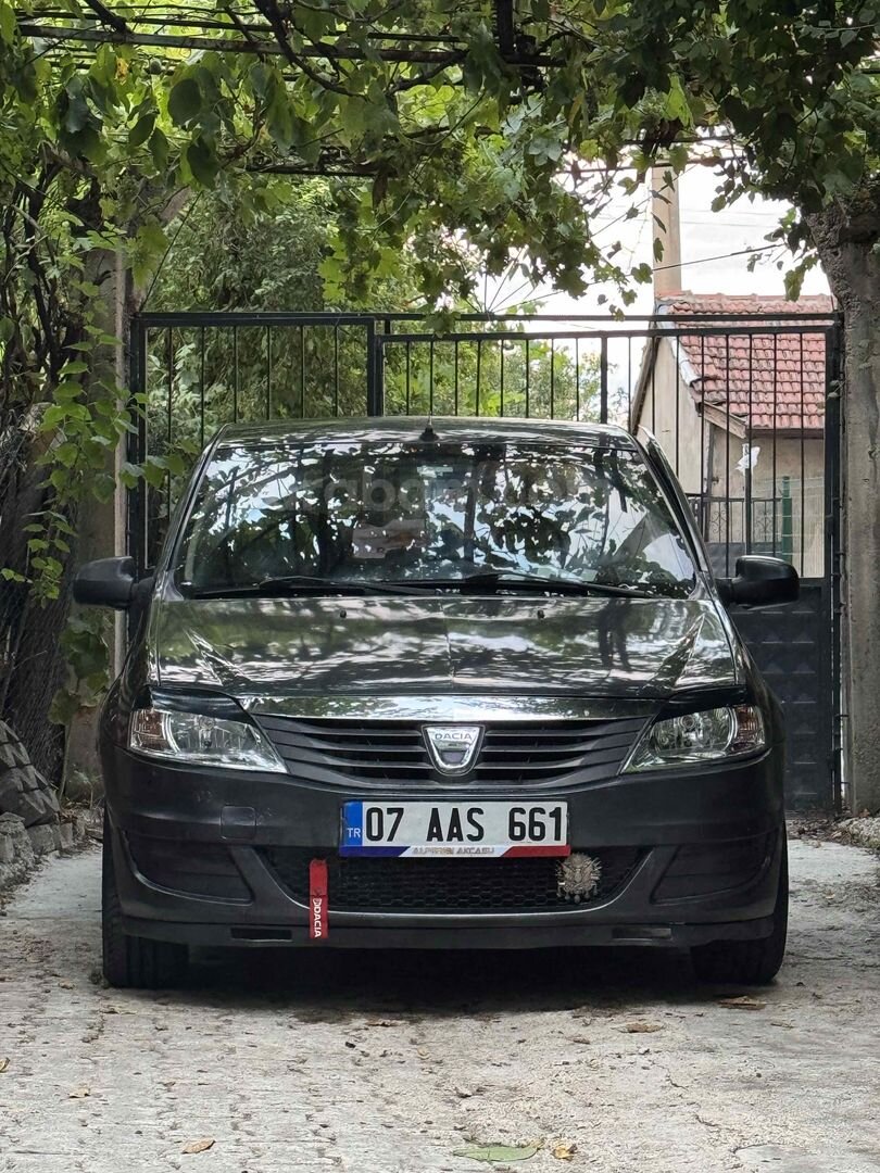 TAKASA AÇIKTIR Sahibinden Dacia Logan 1.5 dCi Ambiance 2012 Model 685.000 km Füme 2