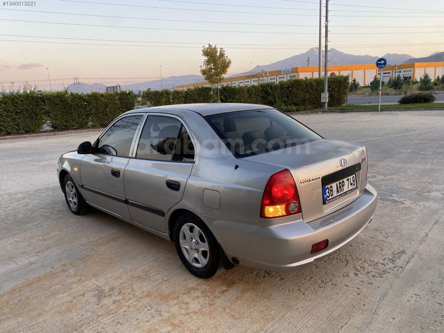 Galeriden Hyundai Accent 1.3 Admire 2004 Model Kayseri 177.000 km Gri 7