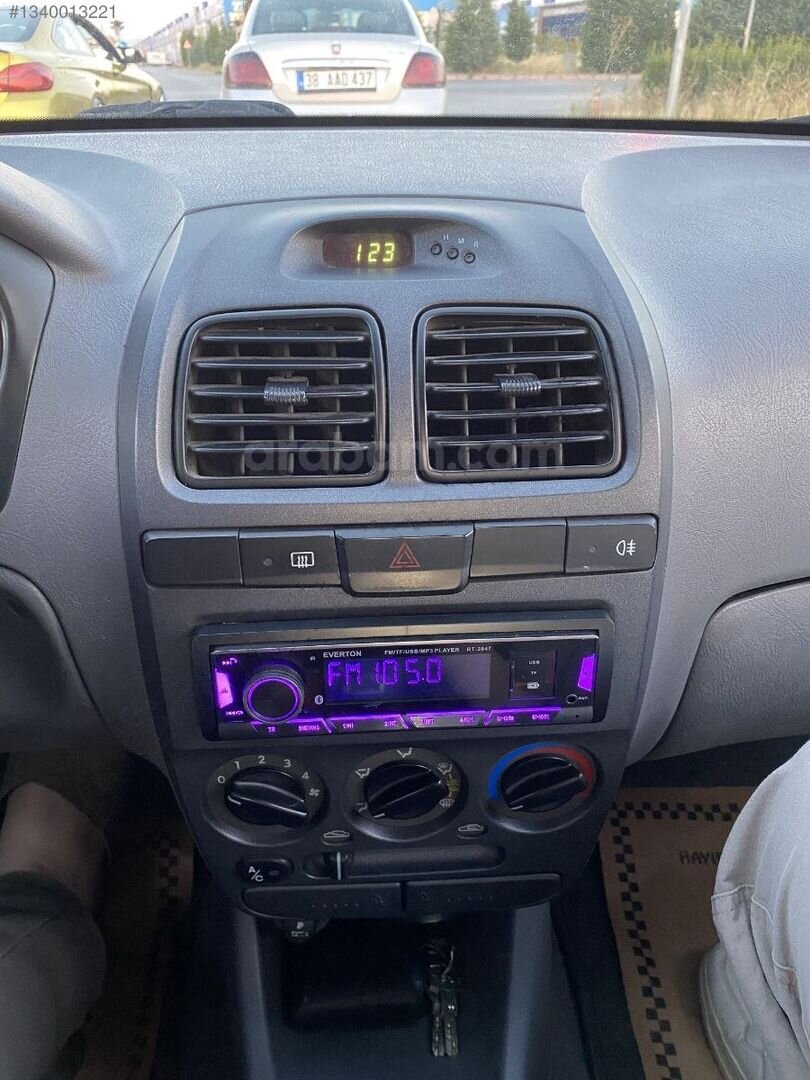 Galeriden Hyundai Accent 1.3 Admire 2004 Model Kayseri 177.000 km Gri 5