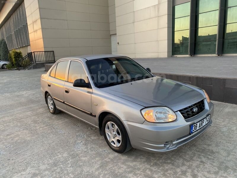 Galeriden Hyundai Accent 1.3 Admire 2004 Model Kayseri 177.000 km Gri