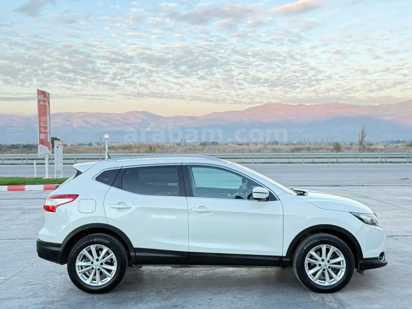 *Özel Plaka* BJK *Qashqai*2. Sahibinden*116.000 Km.*Otomatik*Hatasız/Tertemiz* 3