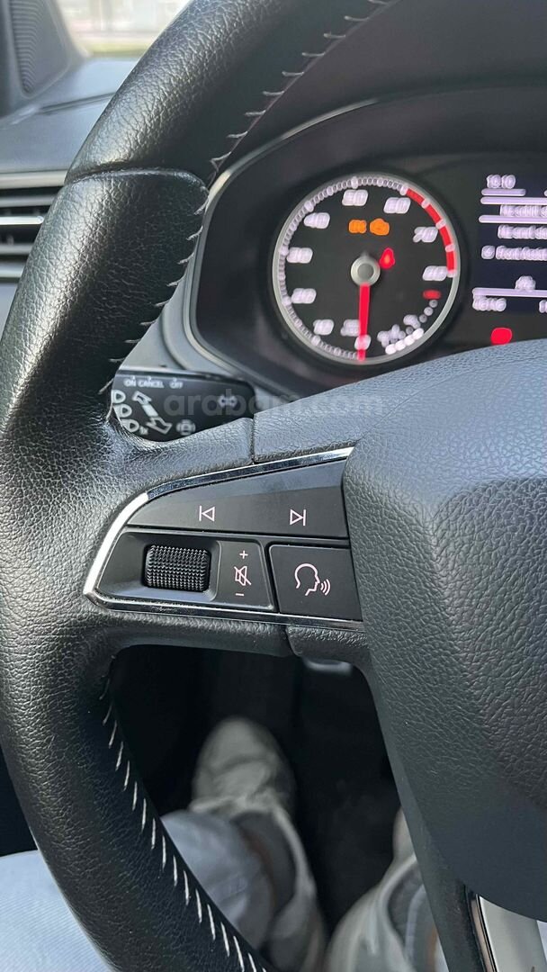 Sahibinden Seat Arona 1.0 EcoTSI Xcellence 2020 Model İzmir 47.780 km Gri 6
