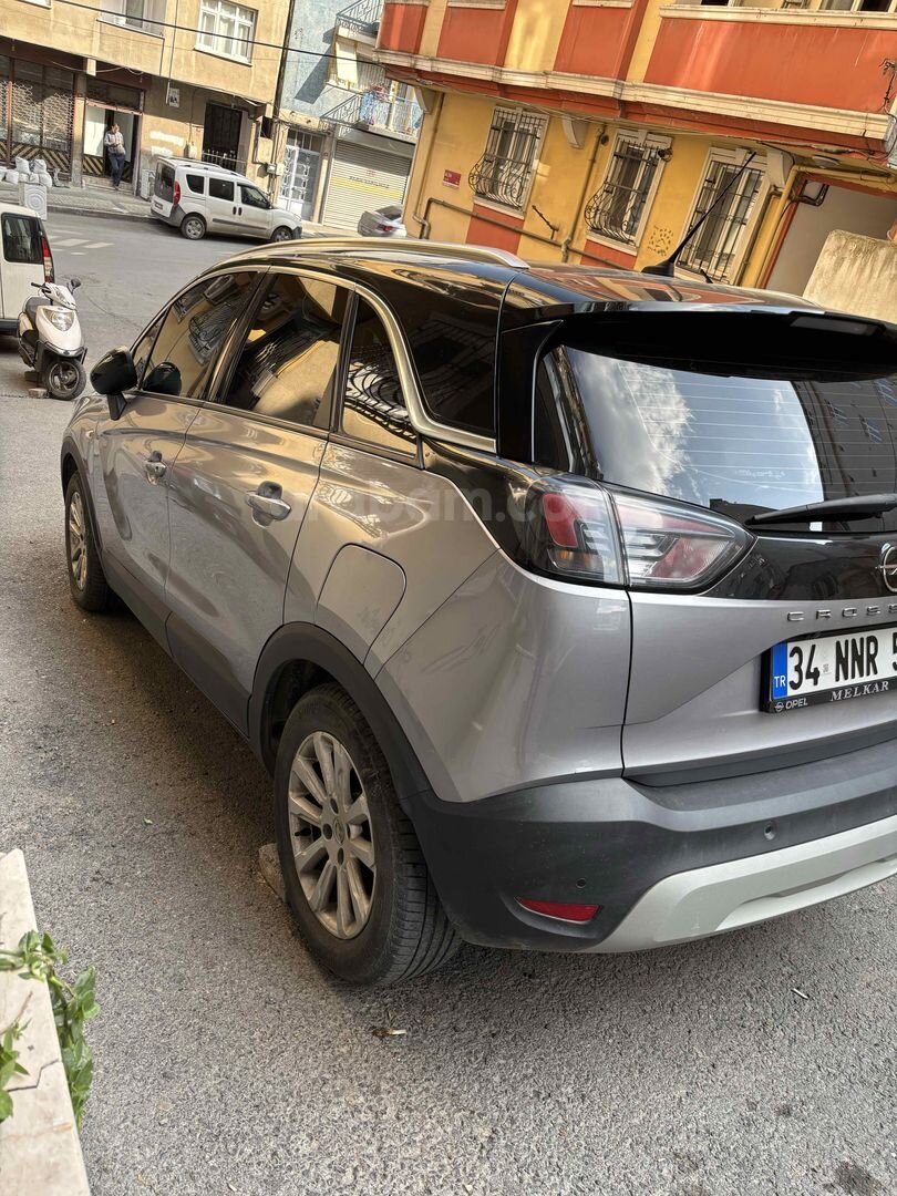Sahibinden Opel Crossland 1.5 elegance 2022 Model 48000 km Gri (Gümüş) 4