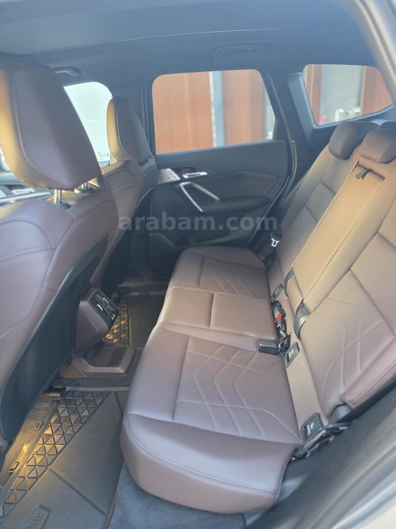 Sahibinden BMW X1 xDrive25e M Sport 2025 Model Bursa 23.500 km Gri (metalik) 3