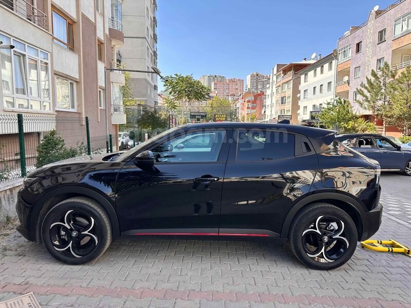 Sahibinden Alfa Romeo Junior Ibrida 1.2 speciale 2024 Model 5