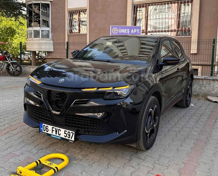 Sahibinden Alfa Romeo Junior Ibrida 1.2 speciale 2024 Model