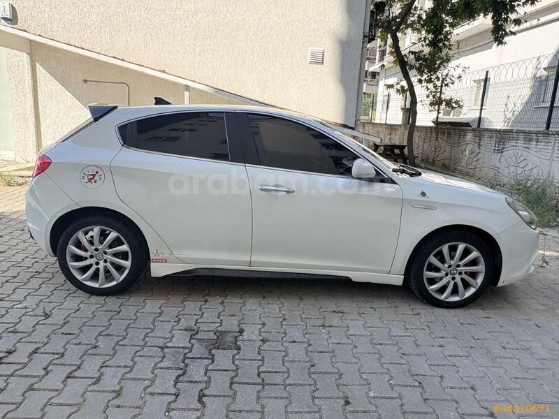 BNK / 2012 MODEL / ALFA ROMEO GİULİETTA / 1.6 JTD / MANUEL 7