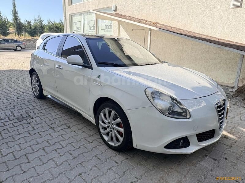 BNK / 2012 MODEL / ALFA ROMEO GİULİETTA / 1.6 JTD / MANUEL 6