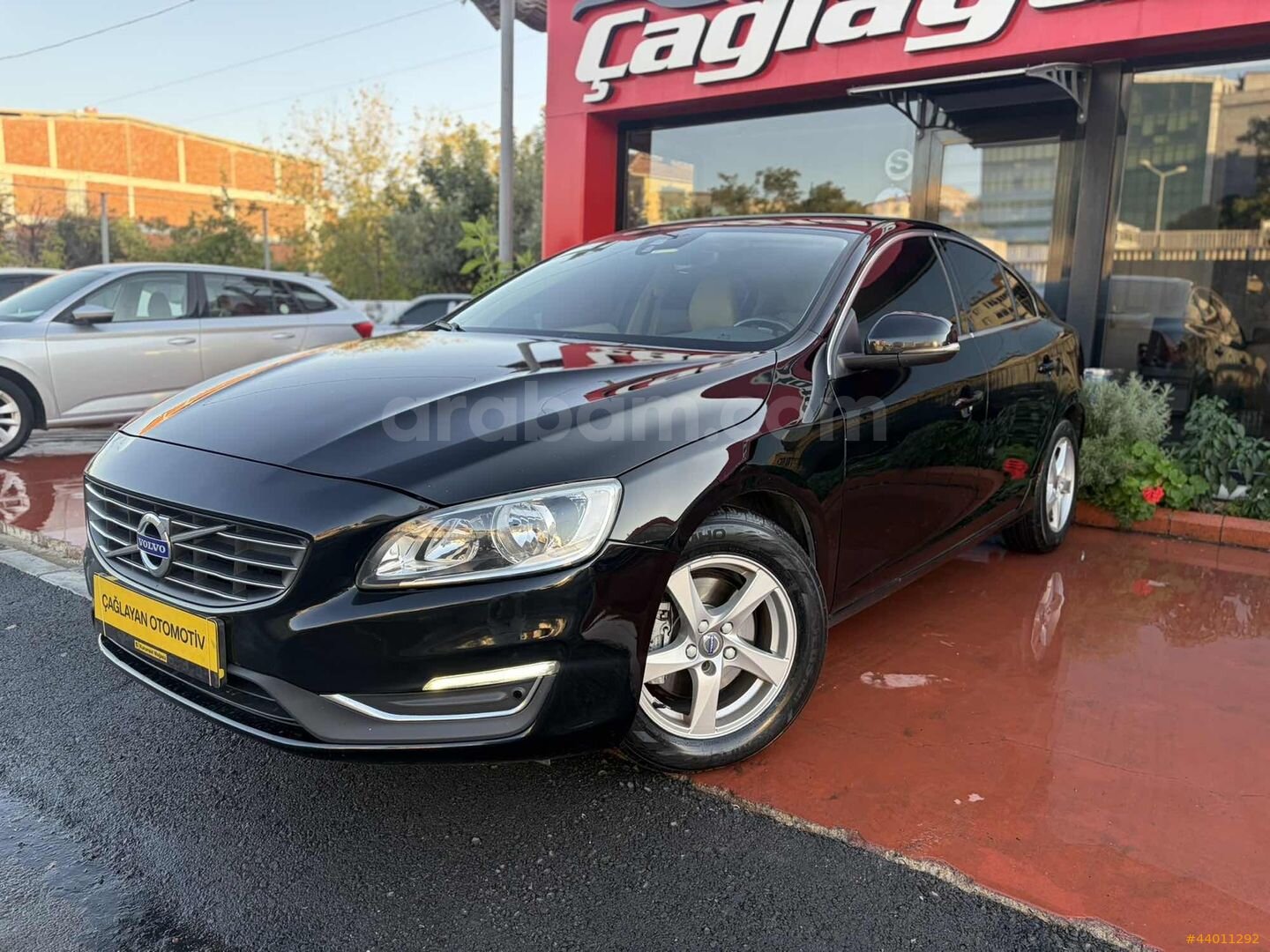 ÇAĞLAYAN OTOMOTİV'DEN 2015 VOLVO S60 1.6 R-DESİNG POWERSHİFT 3