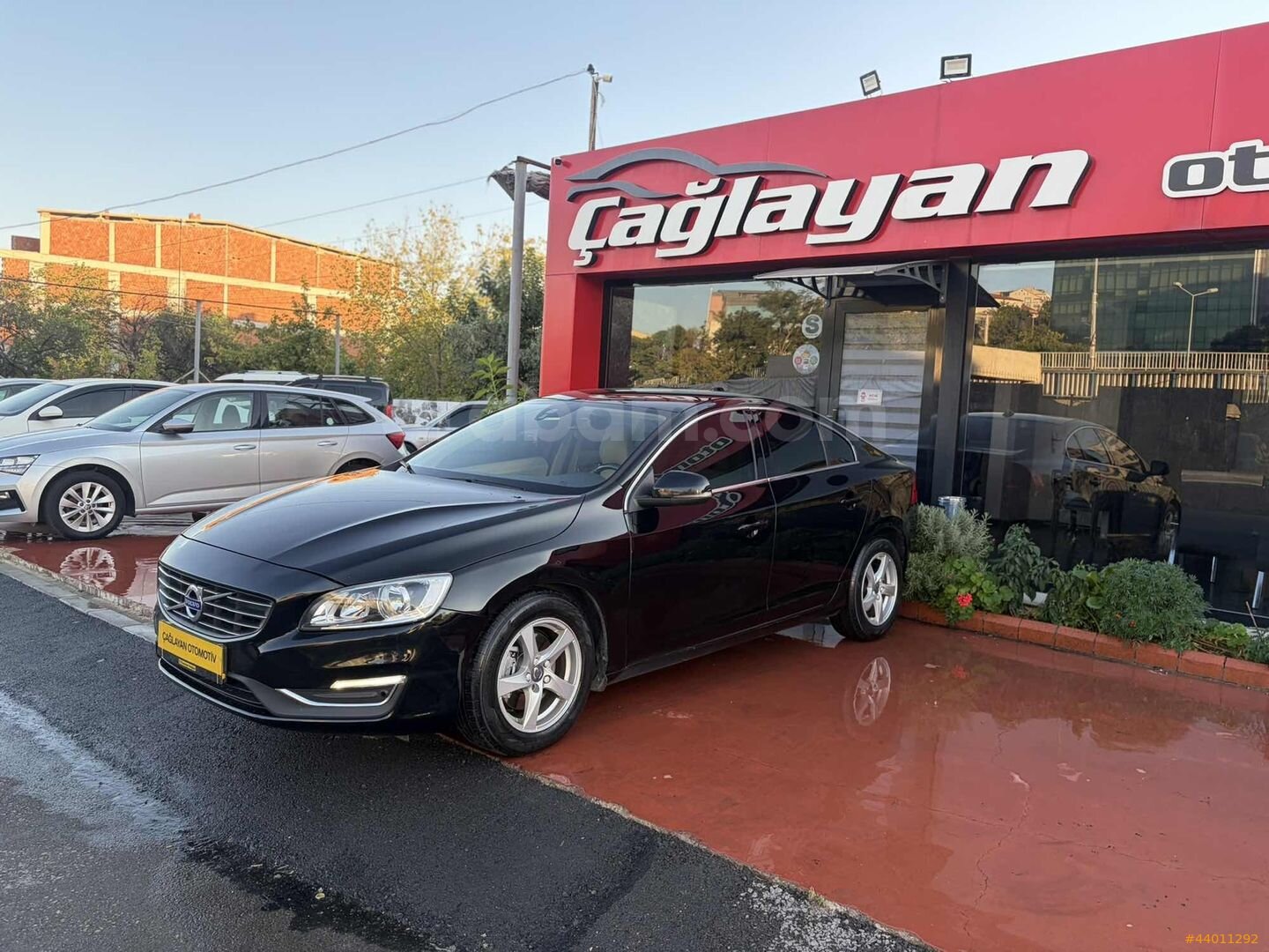 ÇAĞLAYAN OTOMOTİV'DEN 2015 VOLVO S60 1.6 R-DESİNG POWERSHİFT 2