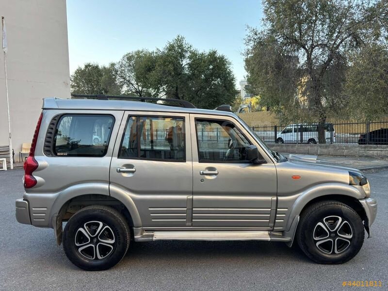 Galeriden Mahindra Goa 2.6 CRDe 2009 Model İstanbul 150.000 km Şampanya