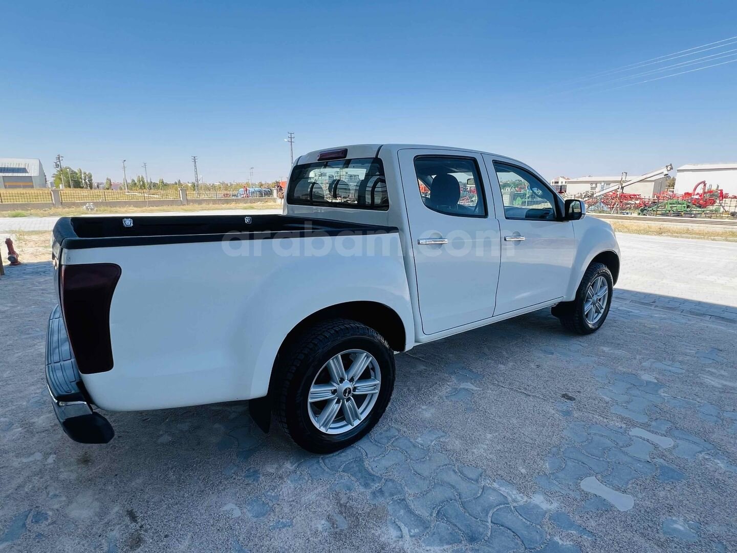 Sahibinden Isuzu D-Max 1.9 D 4x2 V-Life 2019 Model 3