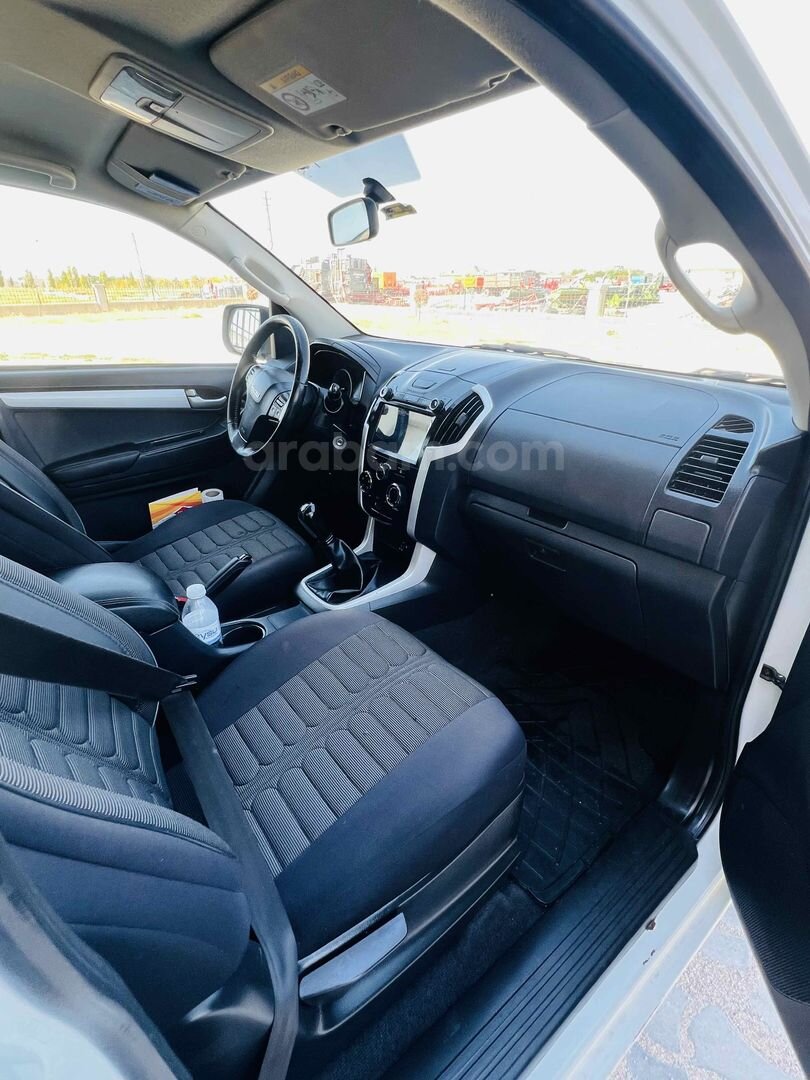 Sahibinden Isuzu D-Max 1.9 D 4x2 V-Life 2019 Model 6