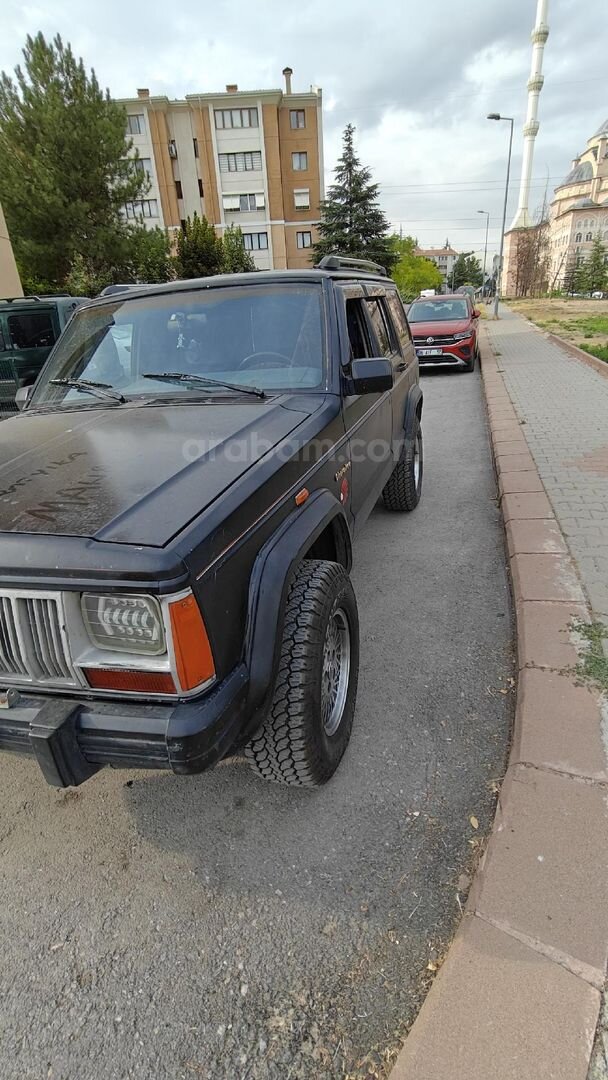 Sahibinden Jeep Cherokee 4.0 1990 Model 2
