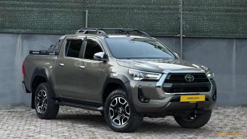 ZORER'DEN 2022 TOYATA HİLUX 4*4 70 BİN KM HATASIZ BOYASIZ