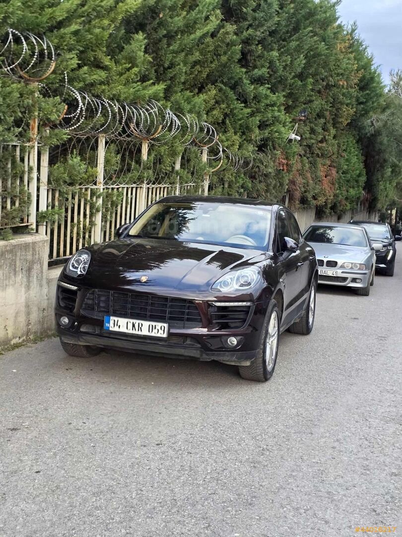 HAS ÇAĞLAR OTODAN 2016 MODEL PORCHE MACAN 158 BİNDE KATALOG RENG 1