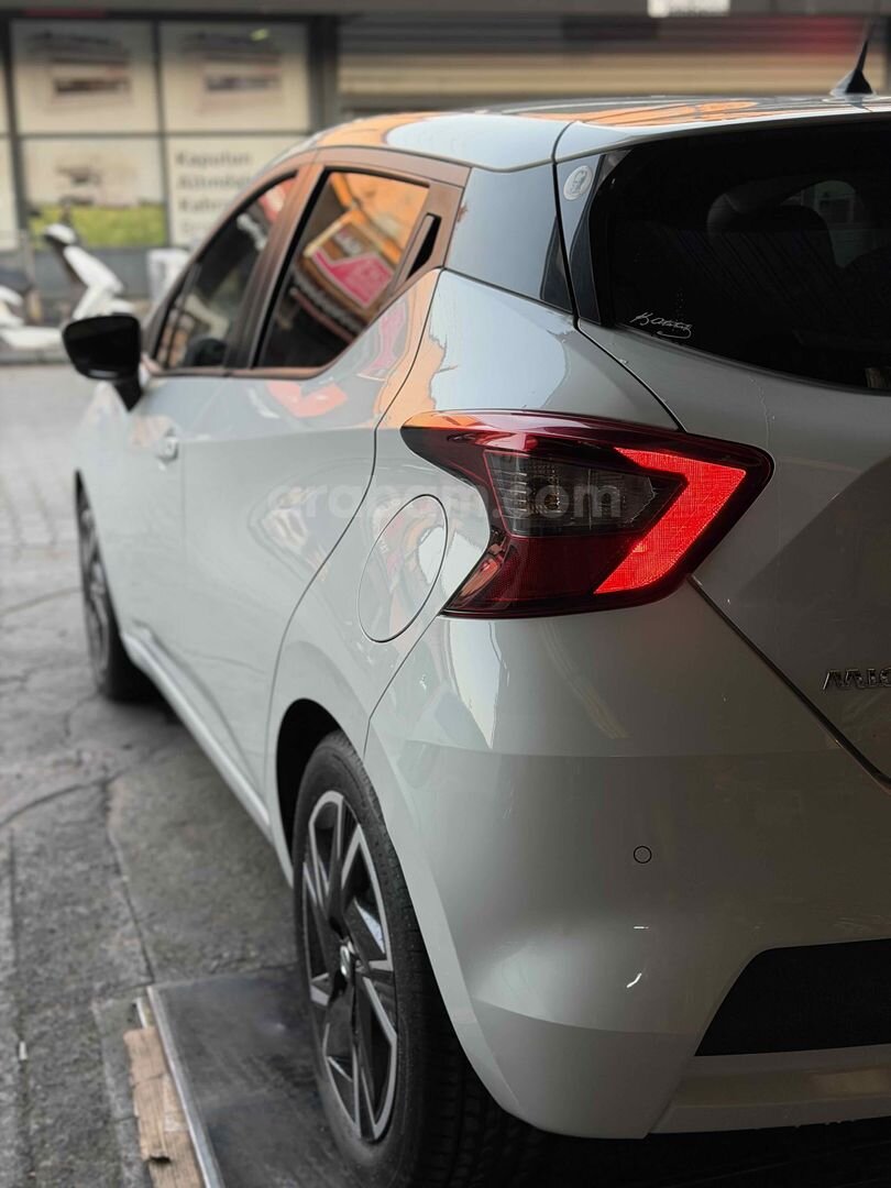 Sahibinden Nissan Micra 1.0 IG-T Tekna 2022 Model Muğla 20.000 km Beyaz 3