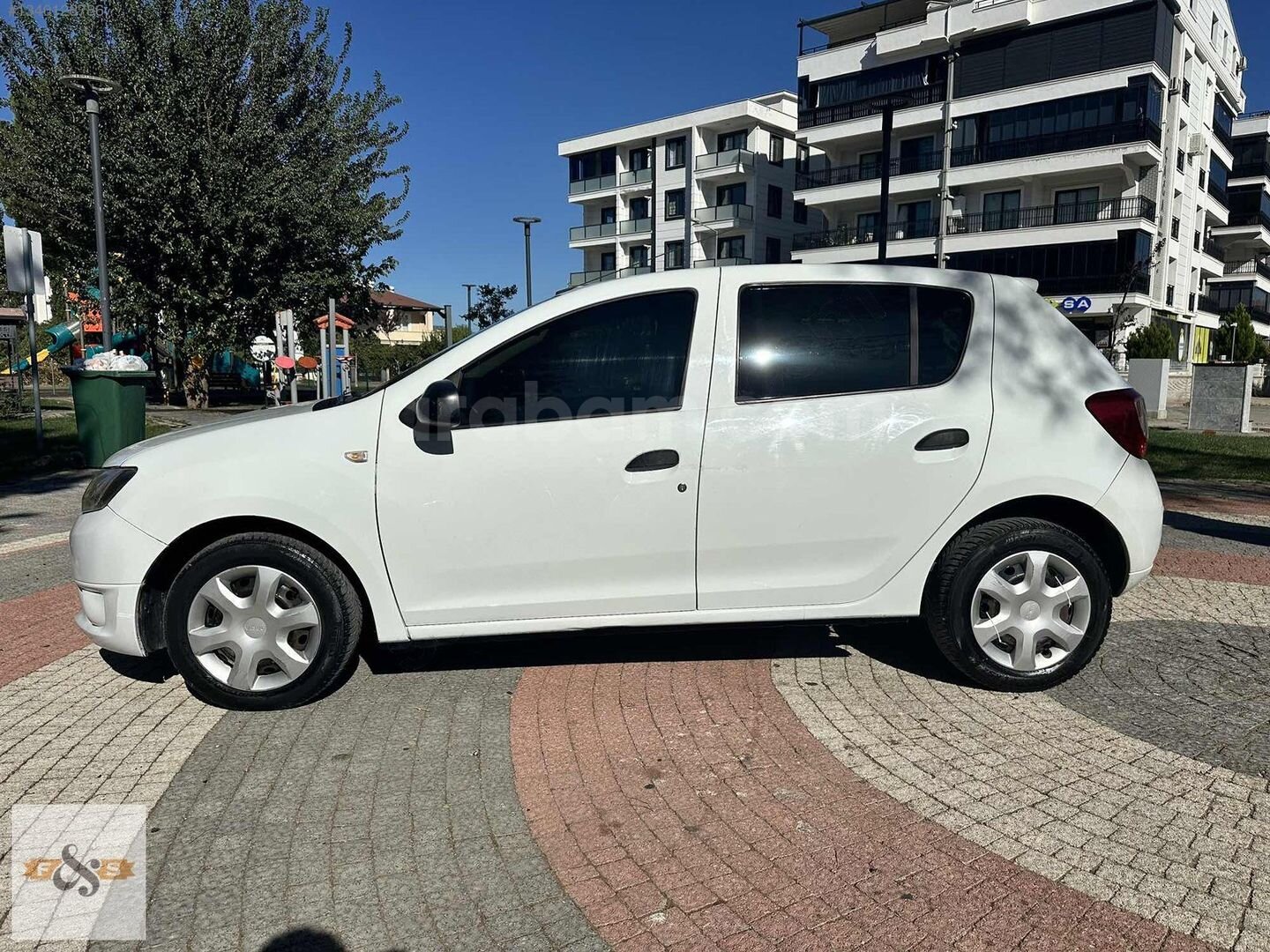 F&S OTOMOTİV'DEN 2013 DACİA SANDERO 1.2 AMBİANCE 220.000KM 5