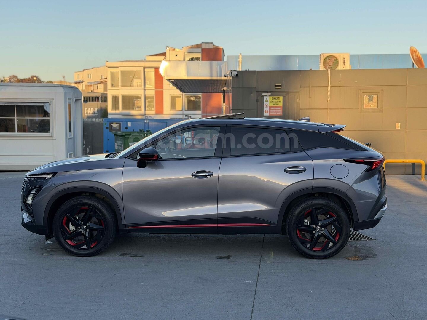 Sahibinden Chery Omoda 5 1.6 T-GDI Excellent 2024 Model İstanbul 34.500 km Gri 3