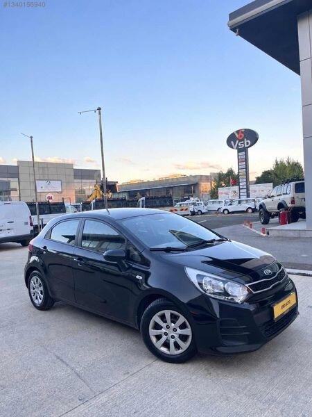 Galeriden Kia Rio 1.4 CVVT Comfort 2015 Model Ankara 71.000 km Siyah