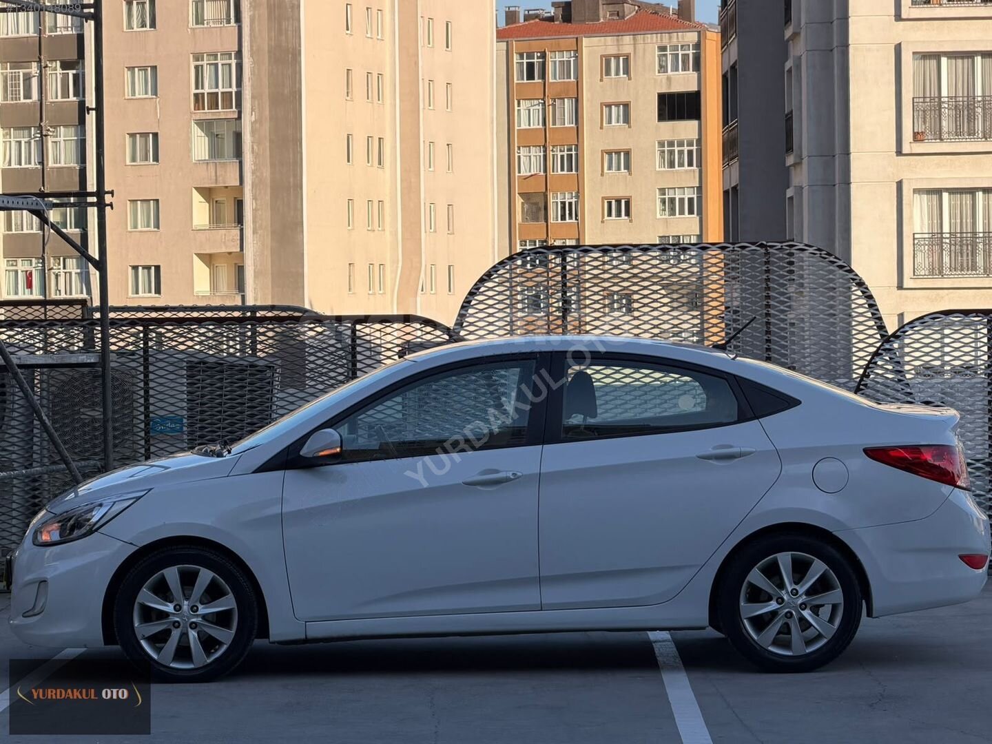 Galeriden Hyundai Accent Blue 1.6 CRDI Mode Plus 2018 Model İstanbul 160.000 km Beyaz 5