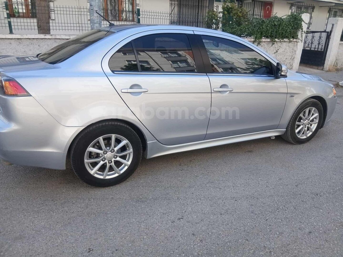 Galeriden Mitsubishi Lancer 1.6 Invite 2015 Model Ankara 117.000 km Gri 5