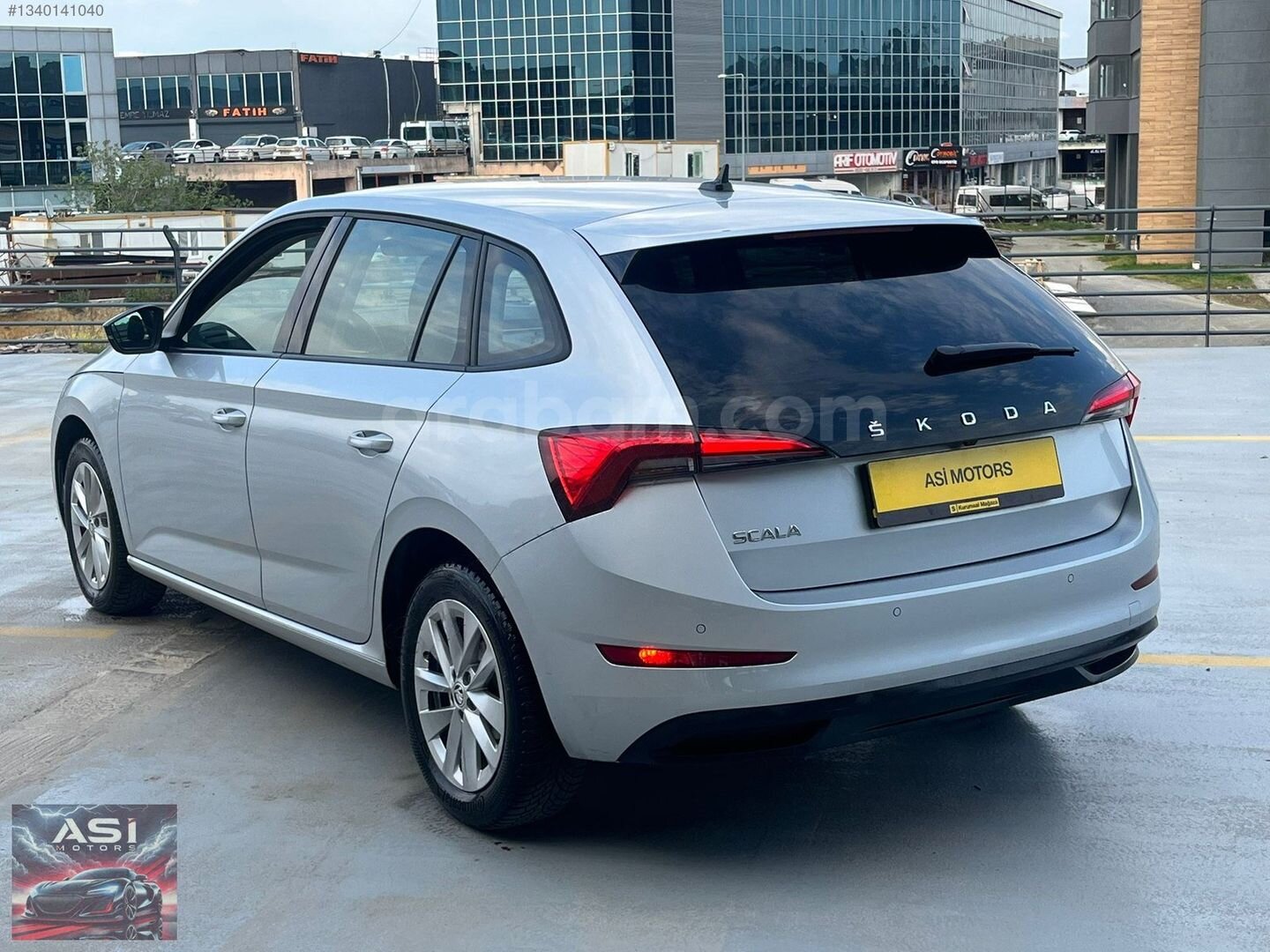 Galeriden Skoda Scala 1.0 TSI Premium 2023 Model İstanbul 159.000 km Gri 4