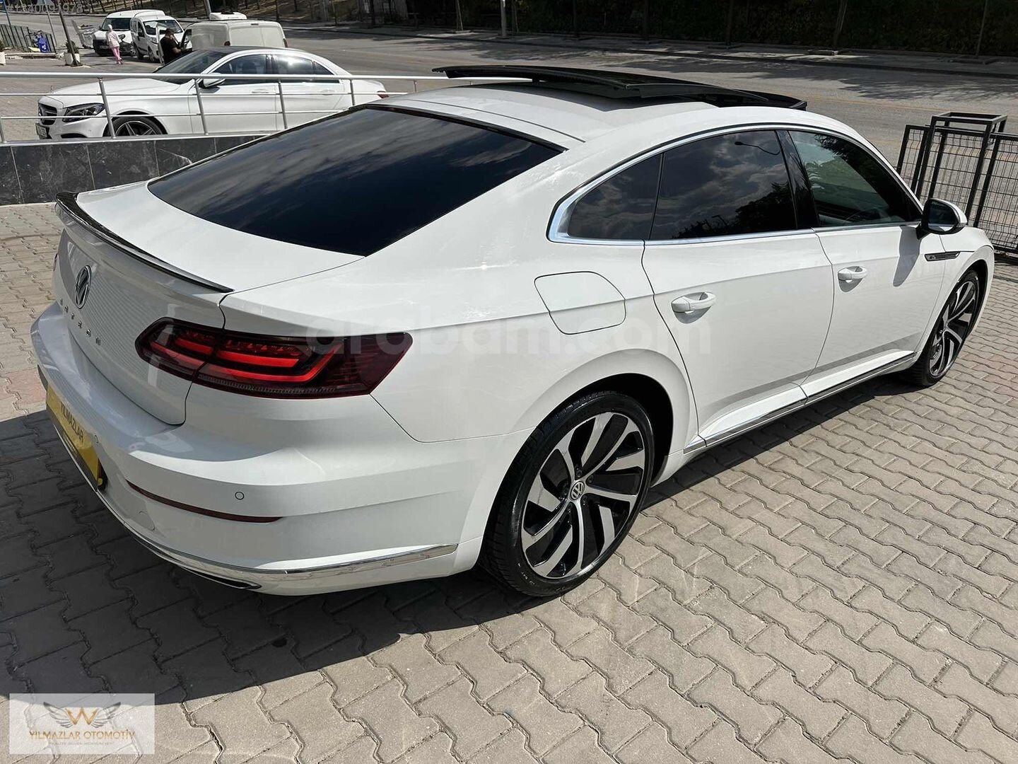 Galeriden Volkswagen Arteon 1.5 TSI R Line 2018 Model Ankara 98.000 km Beyaz 6