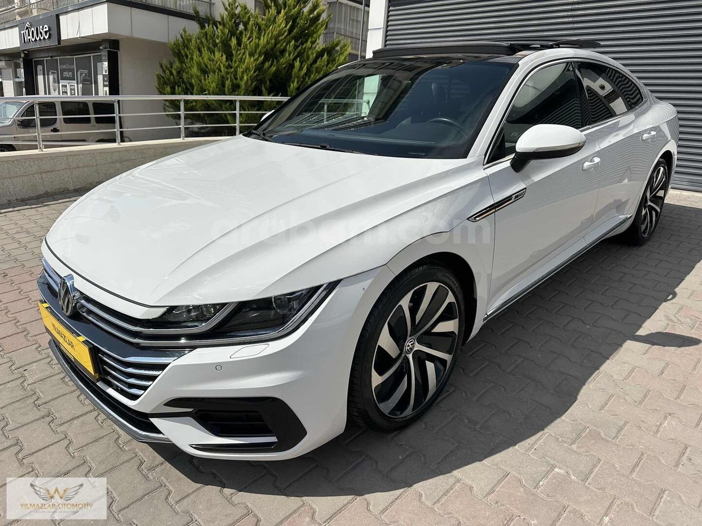 Galeriden Volkswagen Arteon 1.5 TSI R Line 2018 Model Ankara 98.000 km Beyaz 1