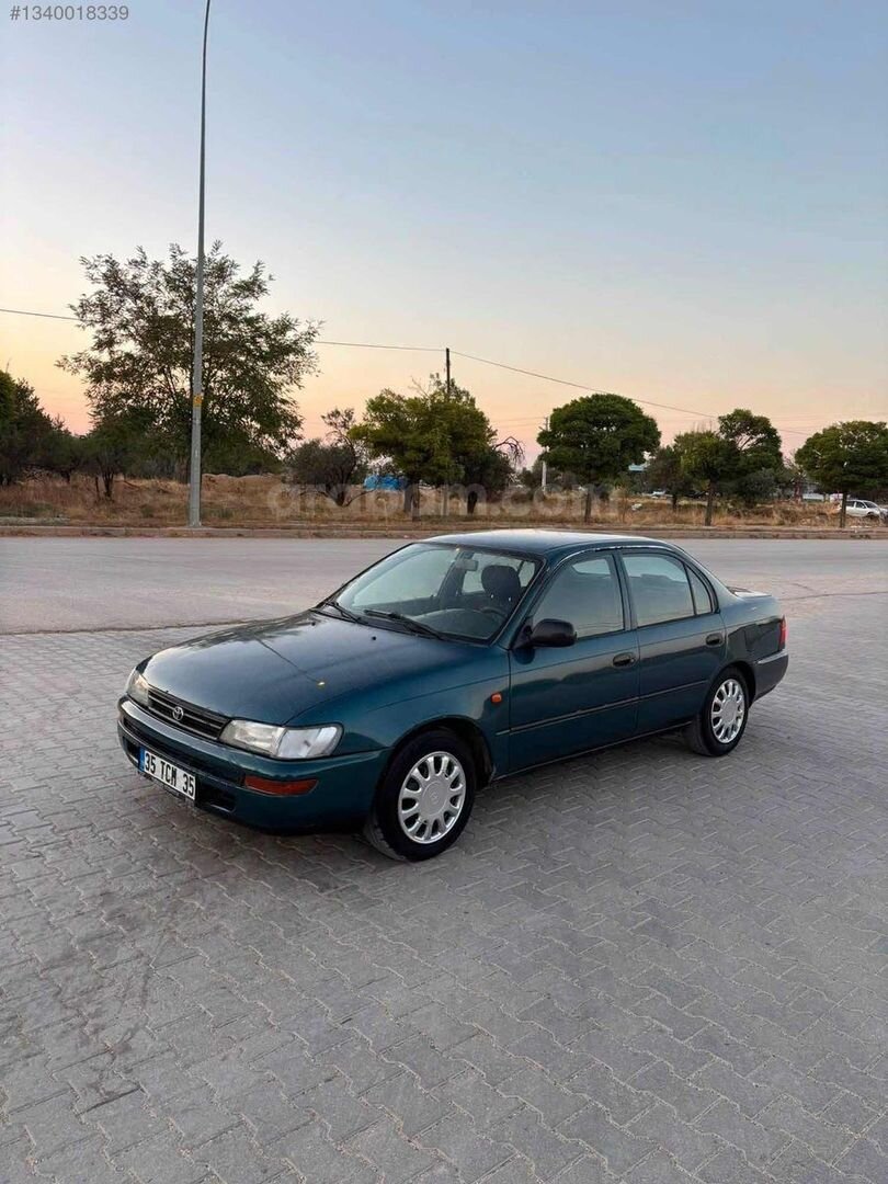 Galeriden Toyota Corolla 1.6 XE 1998 Model Afyonkarahisar 450.000 km Lacivert 3