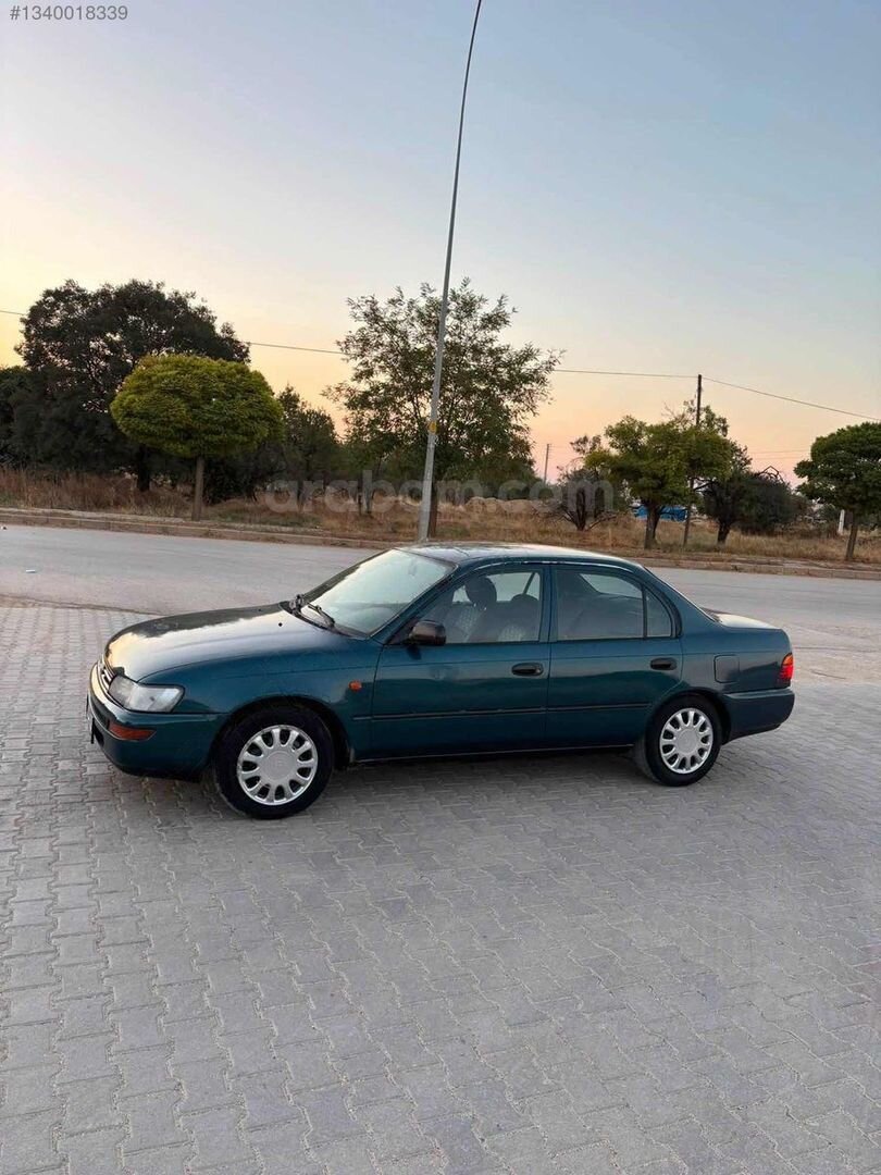 Galeriden Toyota Corolla 1.6 XE 1998 Model Afyonkarahisar 450.000 km Lacivert 4