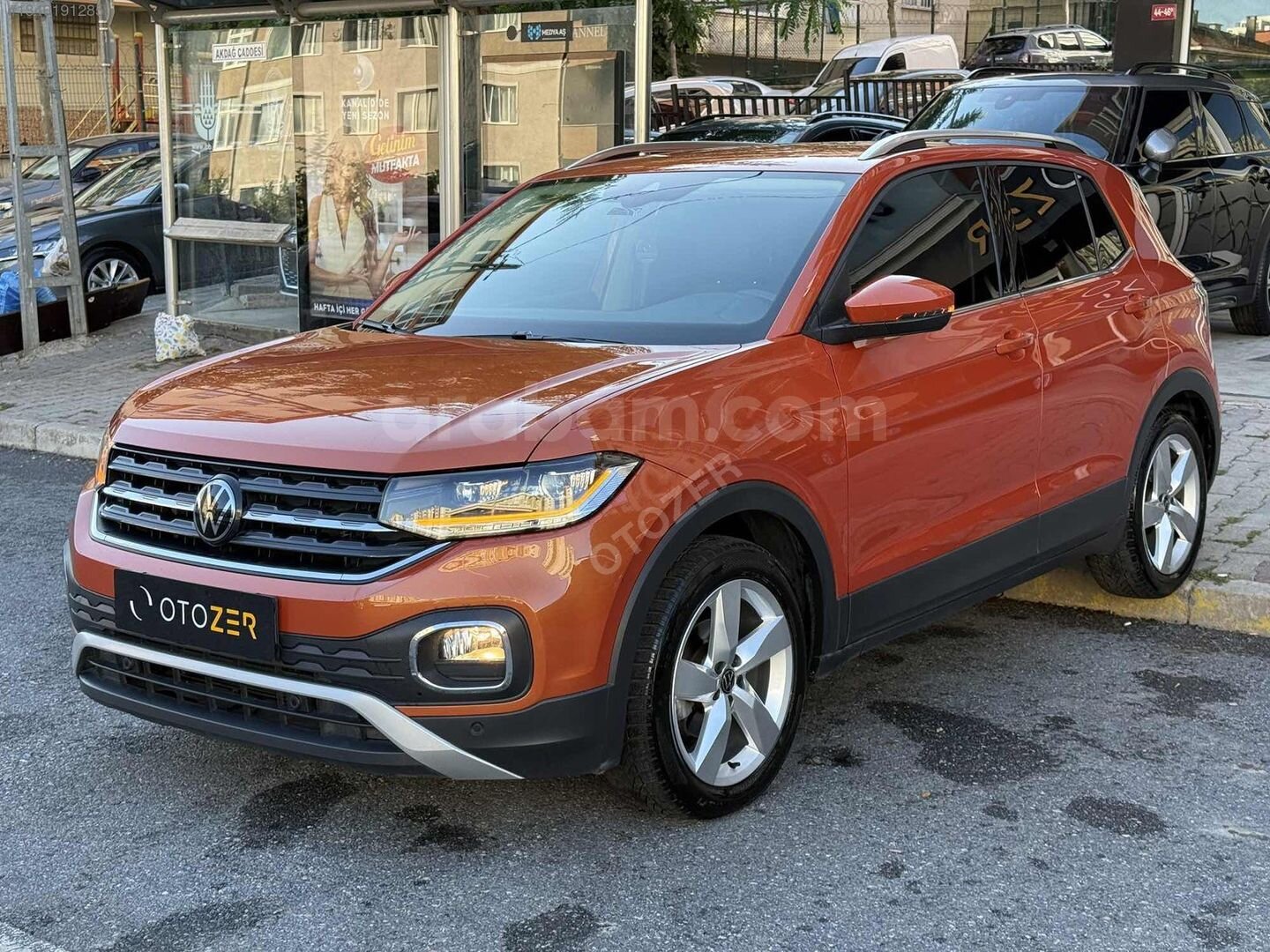 Galeriden Volkswagen T-Cross 1.0 TSI Style 2023 Model İstanbul 38.000 km Turuncu 5