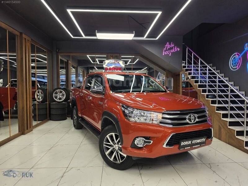 HATASIZ 2018 MODEL TOYOTA HILUX 4x2 OTAMATİK İLK ELDEN KM 47000