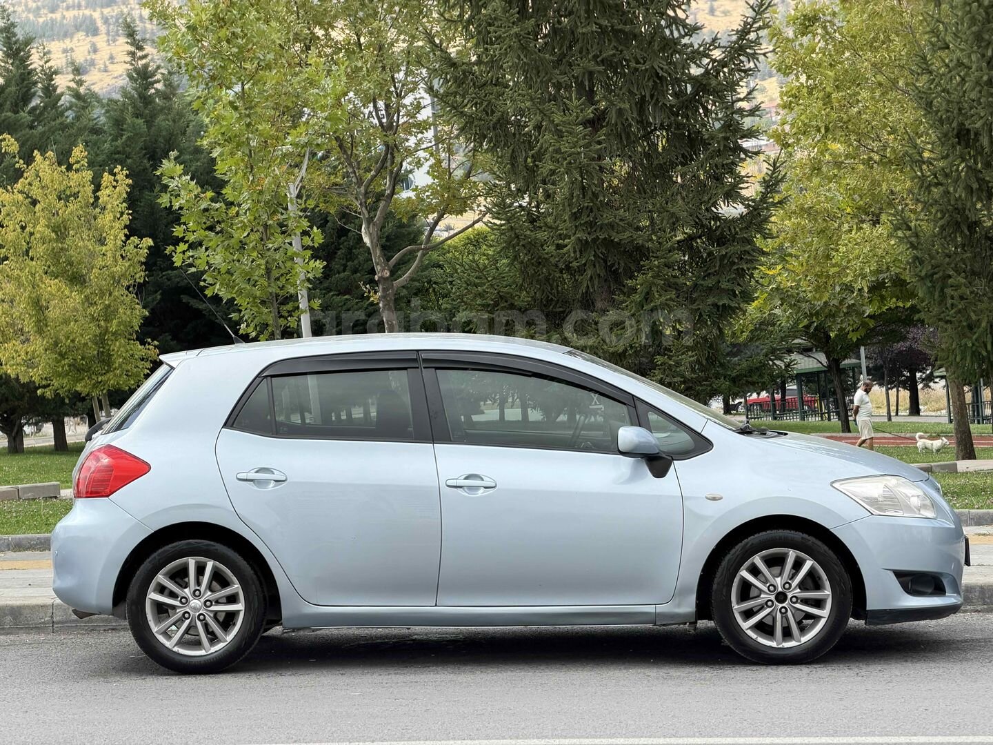 Galeriden Toyota Auris 1.6 Comfort 2008 Model Ankara 228.000 km Mavi 3
