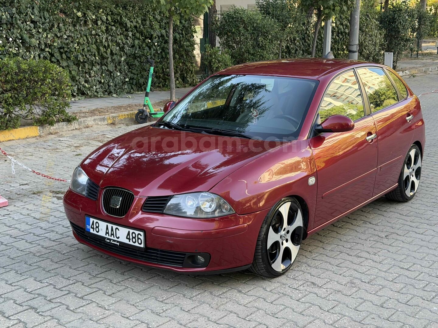 Galeriden Seat Ibiza 1.4 Signo 2003 Model İstanbul 272.000 km Bordo 4