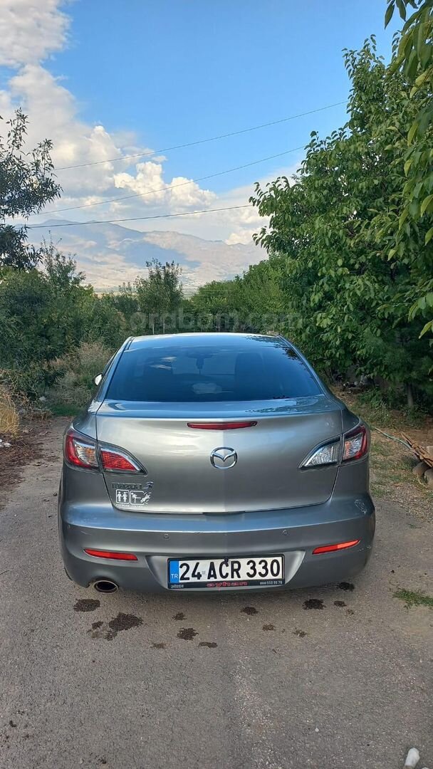 Sahibinden Mazda 3 1.6 Impressive 2012 Model Erzincan 156.000 km Gri (titanyum) 2
