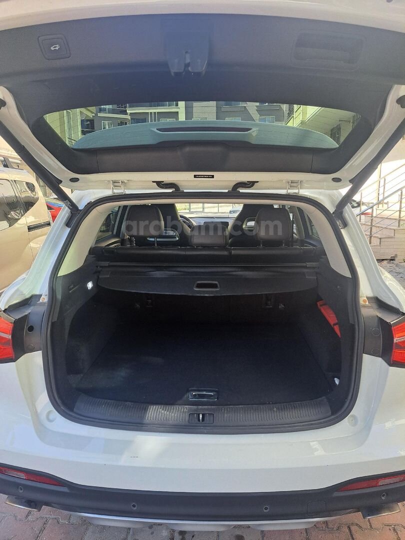 Sahibinden MG HS 1.5 T 2024 Model İstanbul 68.000 km Beyaz 7