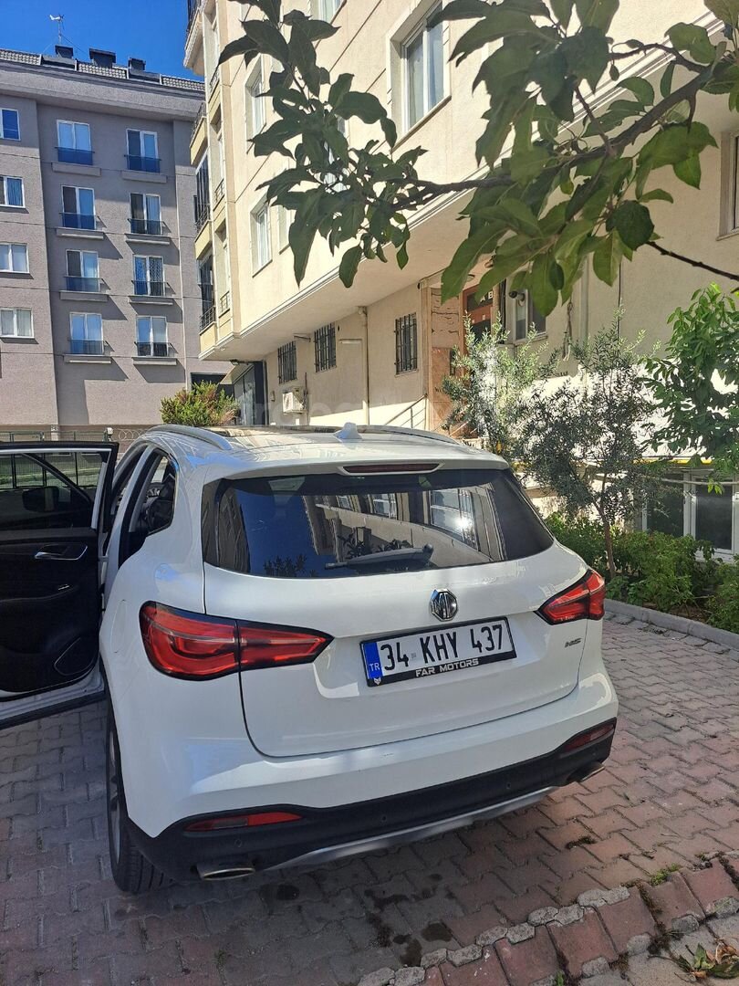 Sahibinden MG HS 1.5 T 2024 Model İstanbul 68.000 km Beyaz 5