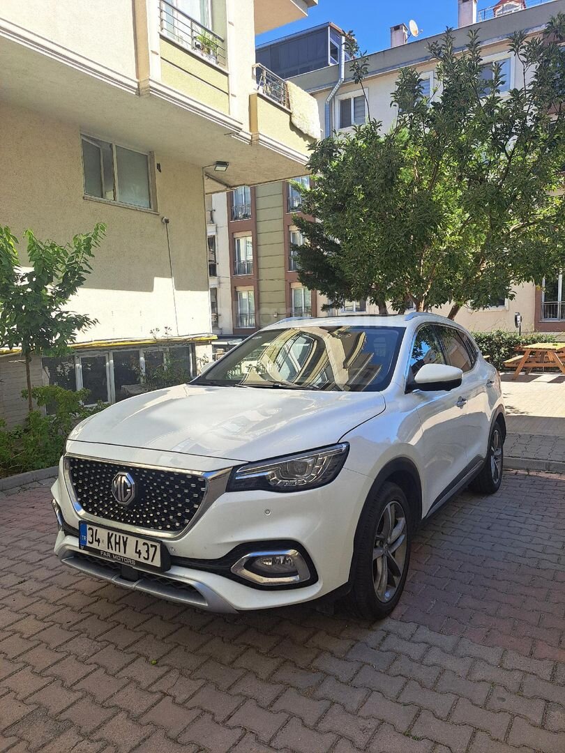 Sahibinden MG HS 1.5 T 2024 Model İstanbul 68.000 km Beyaz 1