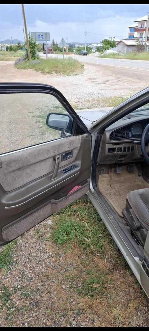 Sahibinden Mazda 626 2.0 GLX 1991 Model Sakarya 320.000 km Gri 4