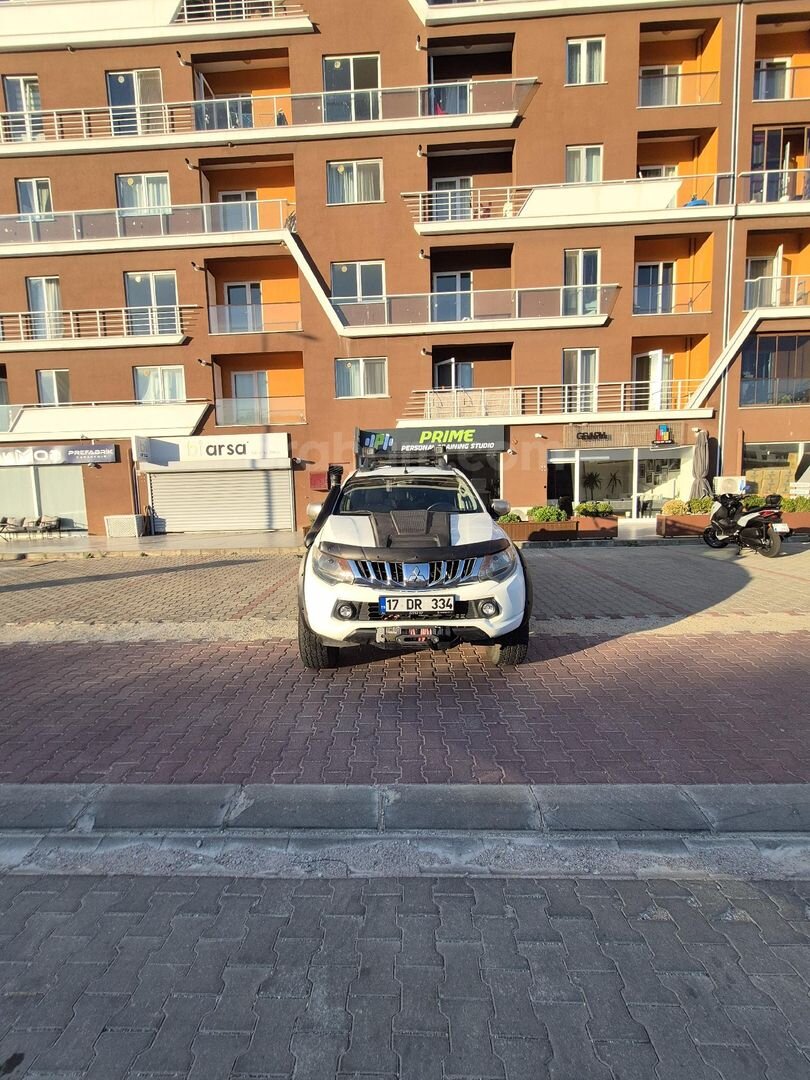 Sahibinden Mitsubishi L 200 4x4 Storm 2017 Model 110.000 km Beyaz 2