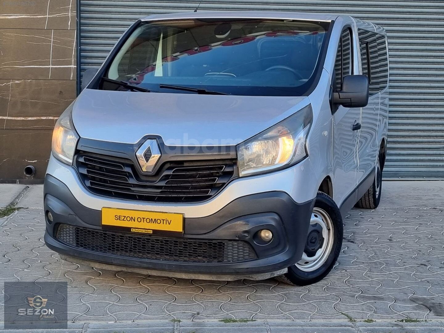 Galeriden Renault Trafic 1.6 DCI Grand Confort 2018 Model Konya 543.000 km Gri 4